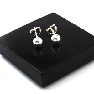 1 Pair  Round Stud Earrings With Back Stoppers - 925 Sterling Silver - Round Stud Tops  ED600